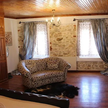 Nyaraló Kiratsos House