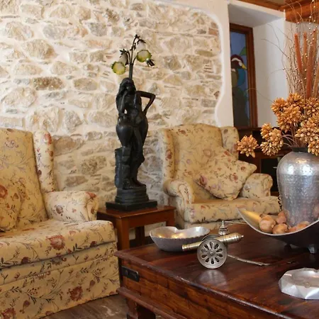 Nyaraló Kiratsos House