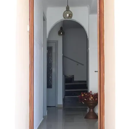 Feriehus Kiratsos House