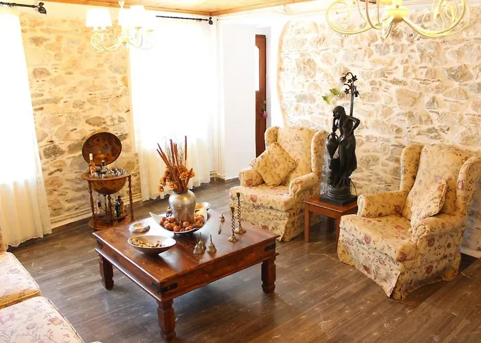 Kiratsos House Case de vacanță *