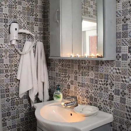 Kiratsos House Holiday home